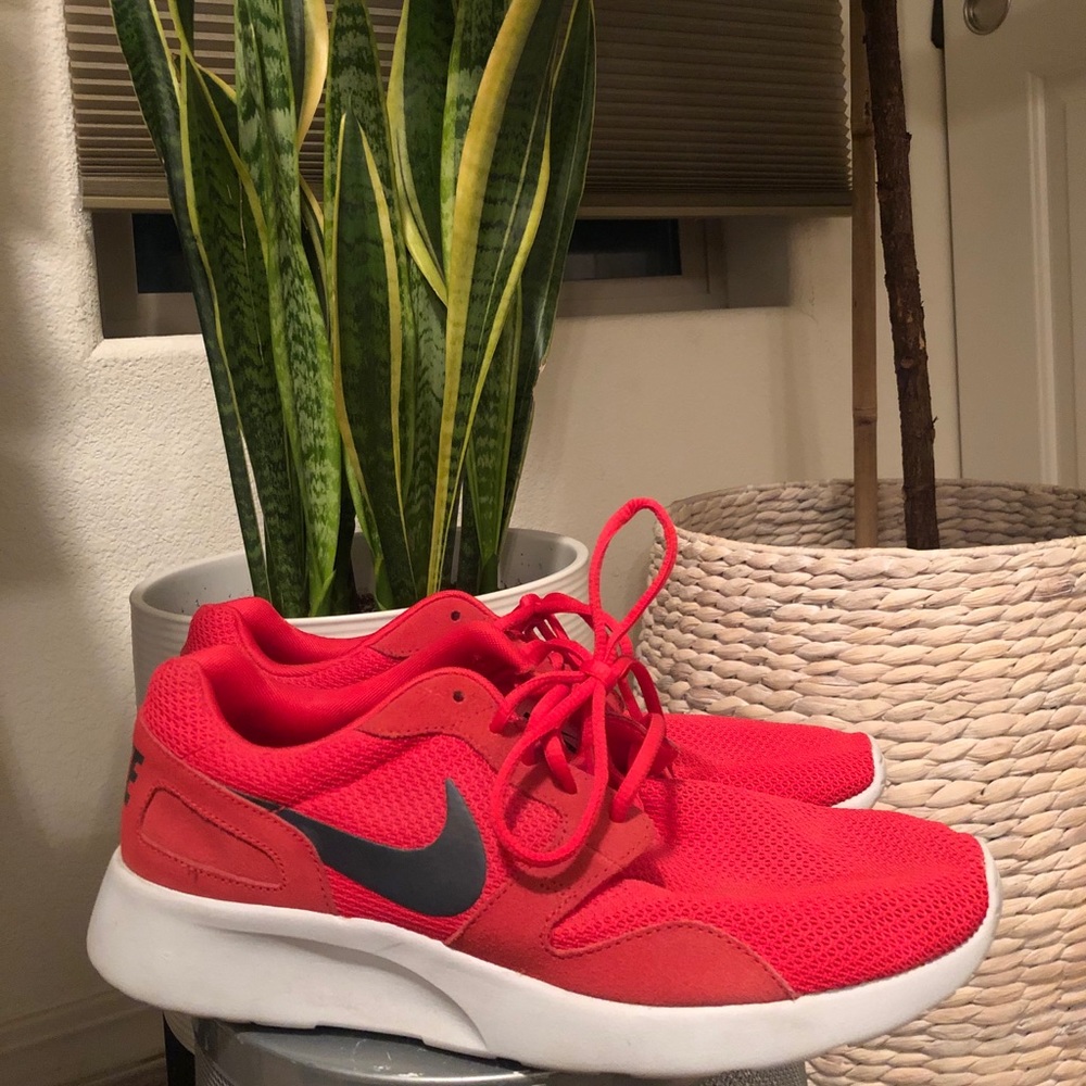 Men’s Nike EUC